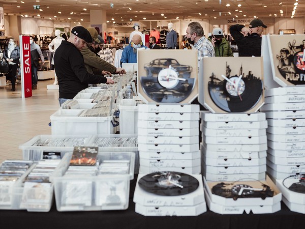 kiermasz płyt (2).jpg