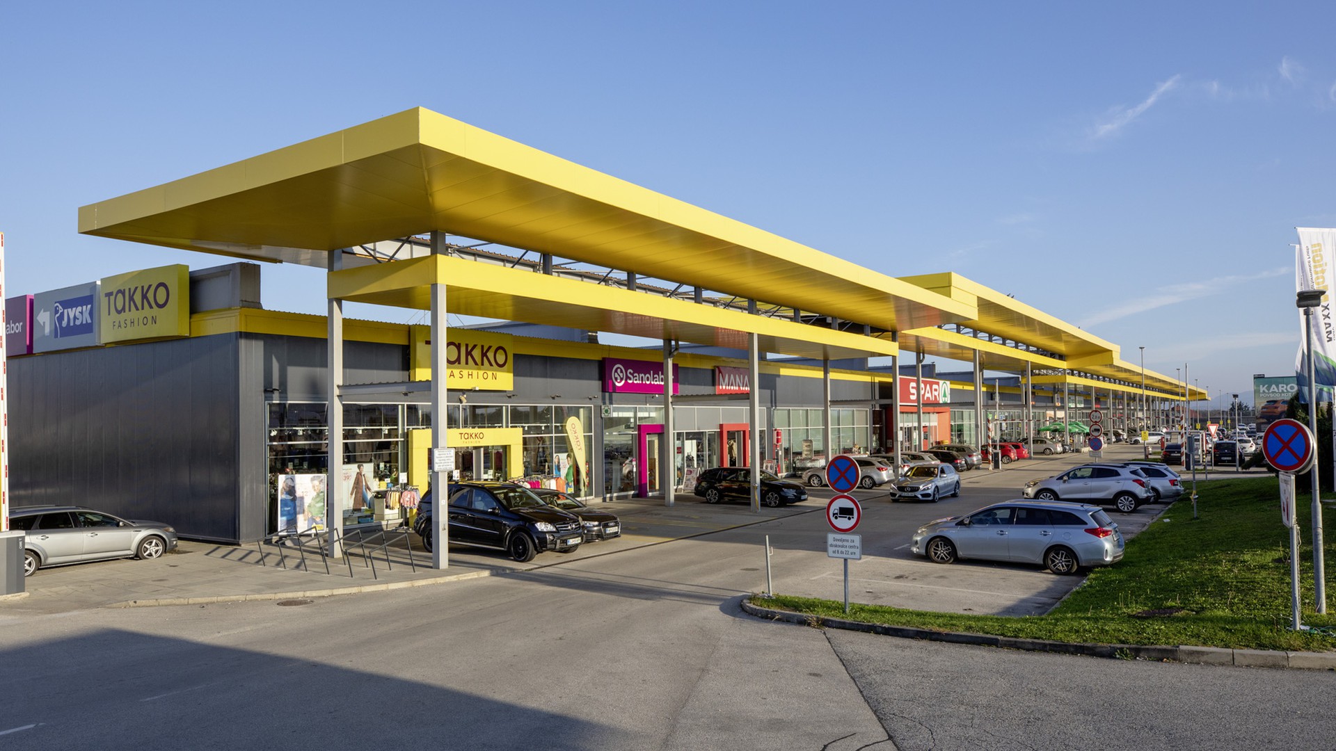 95115_STOP SHOP Slovenska Bistrica_Outdoor_13 (1).jpg