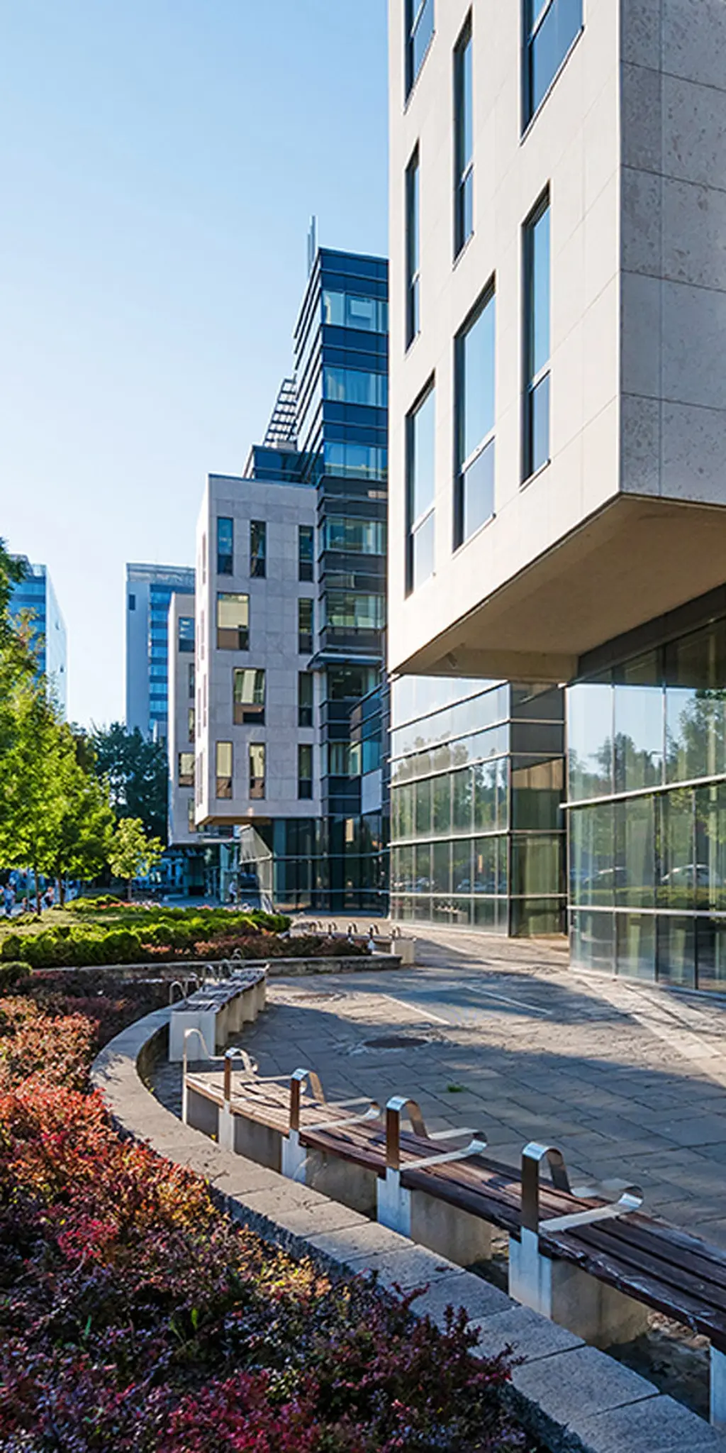 Gateway-Office-Park-530x1060-c-CPI-Property-Group.jpg