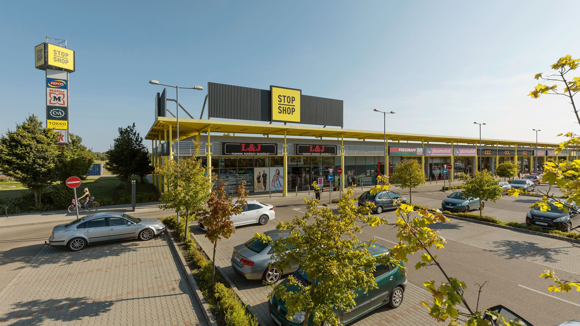 STOP SHOP Szolnok.jpg
