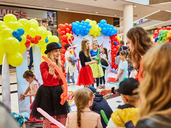 VIVO_1006_Dzień Dziecka Artyści Cyrkowi.jpg