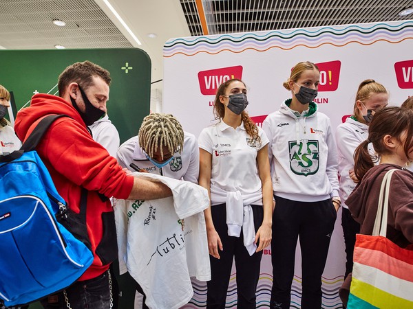 VIVO_1061_Pszczółki AZS.jpg