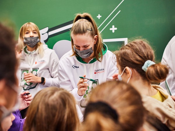 VIVO_1076_Pszczółki AZS.jpg