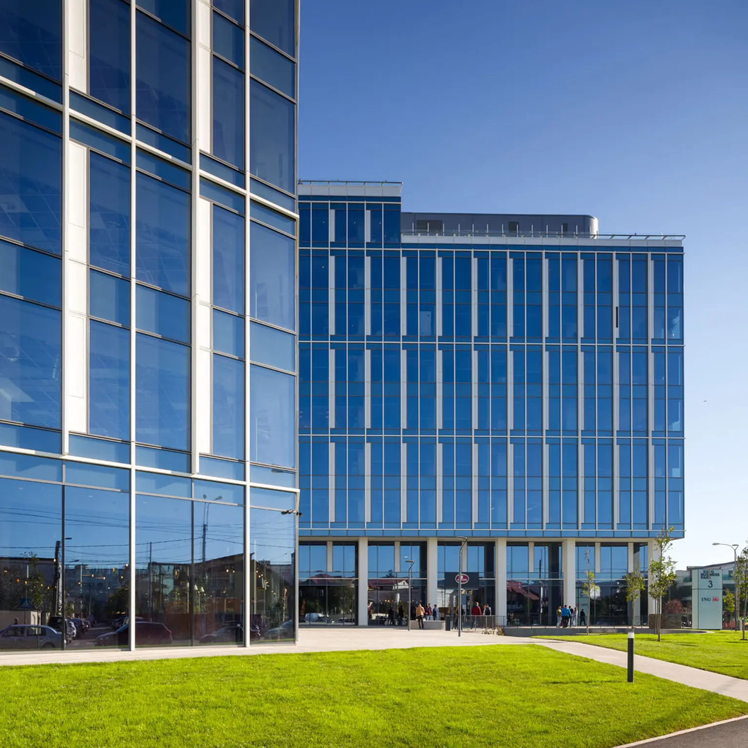 EXPO-BusinessPark-1060x1060-c-Dragomir-Cosmin.jpg
