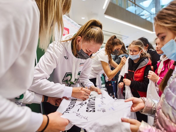 VIVO_1096_Pszczółki AZS.jpg