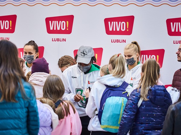 VIVO_1069_Pszczółki AZS.jpg