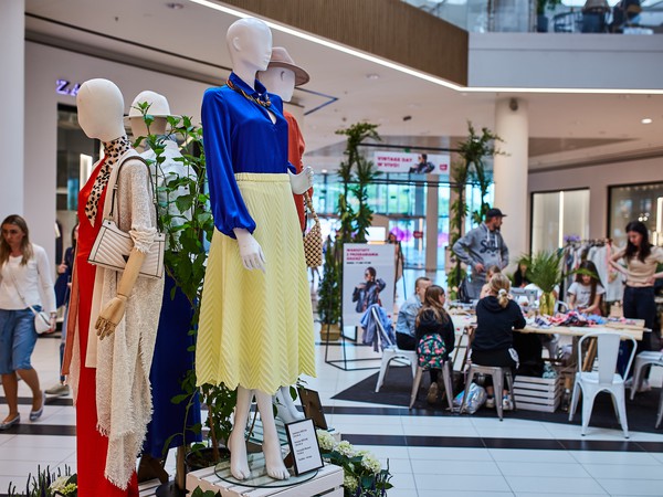 VIVO_1053_Vintage Day.jpg