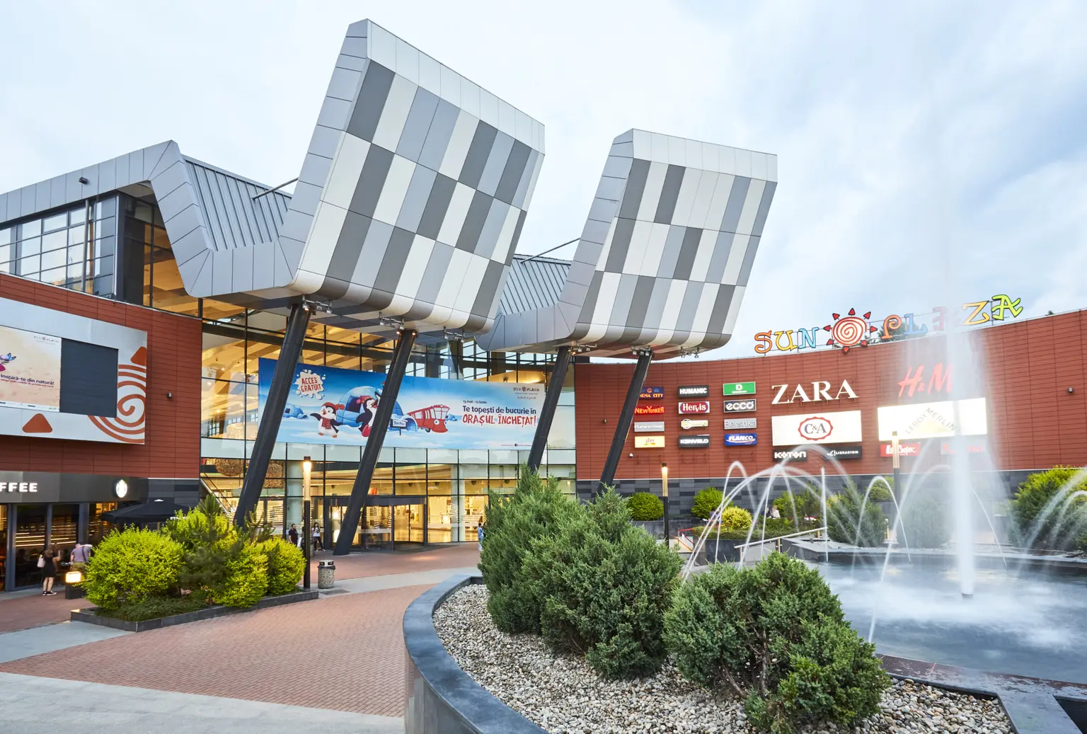 RO_Bukarest_Sun_Plaza_c_Richard_Reinalter_05.jpg