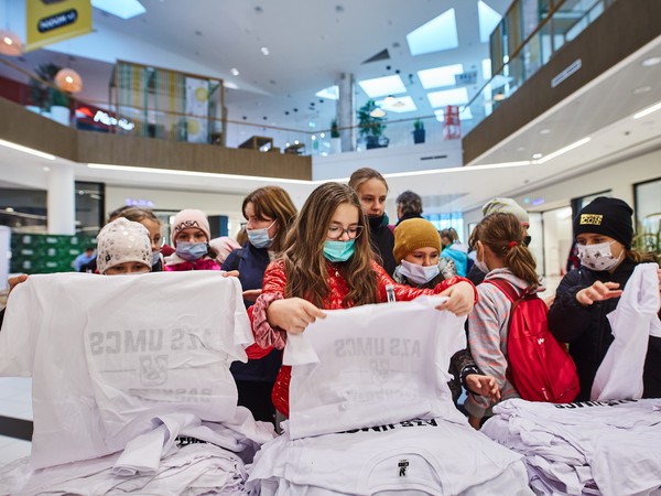 VIVO_1003_Pszczółki AZS.jpg