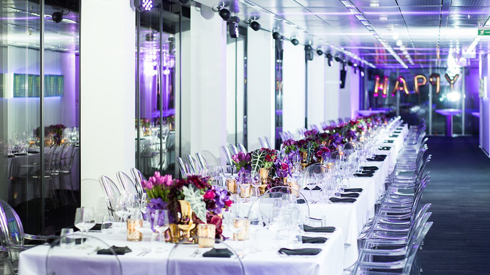 Dinnerbereich mit Gala Dinner Tafel Setup.jpg