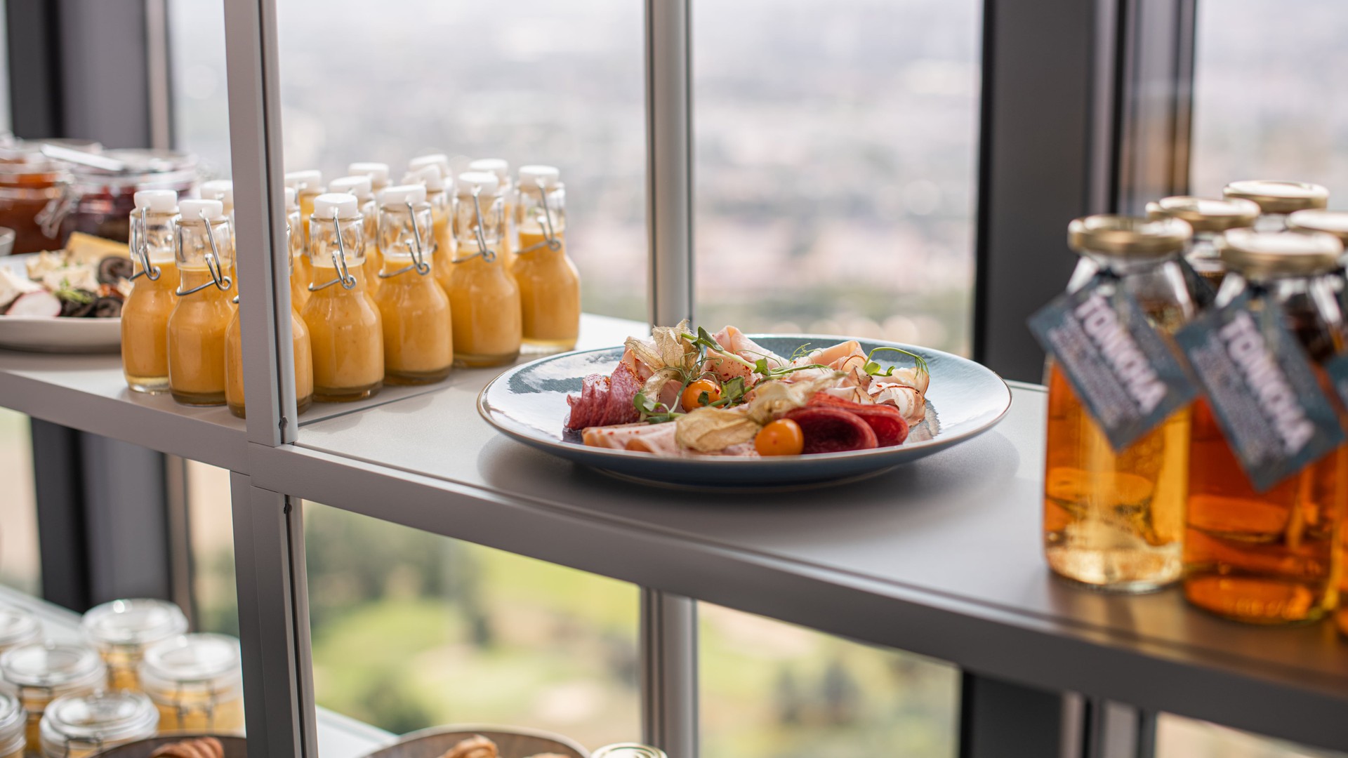 Frühstücksbuffet-min.jpg