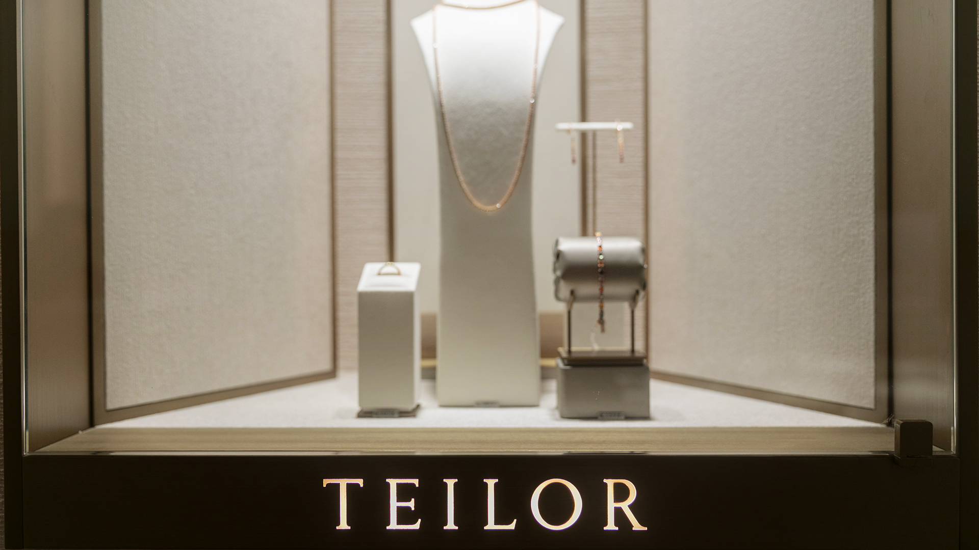 Vivo!_Tailor_Website_Cover_1920x1080px.png