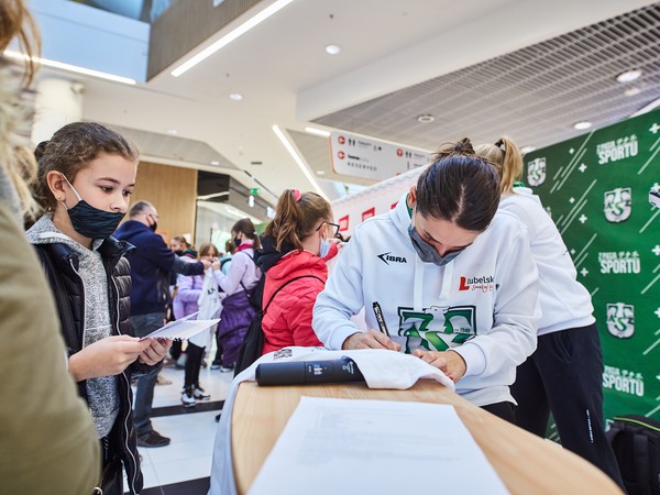 VIVO_1091_Pszczółki AZS.jpg