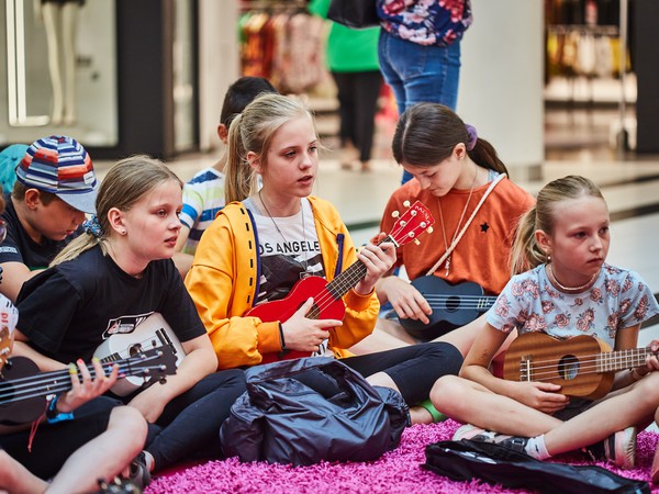 VIVO_3025_Dzień I - Ukulele.jpg