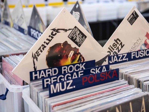 kiermasz płyt (13).jpg