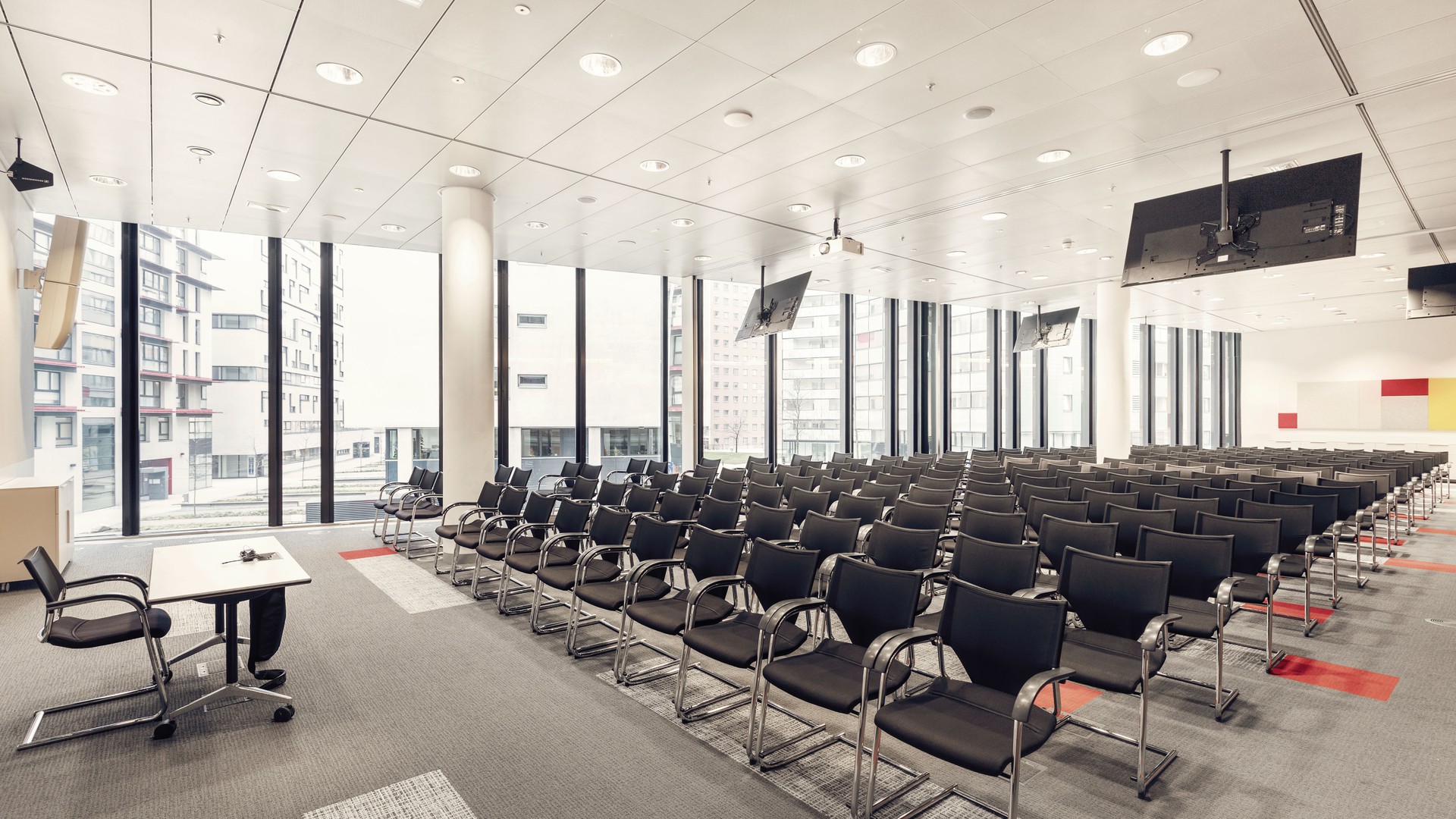 twin-towers_twelve_ohne PAX 1.jpg