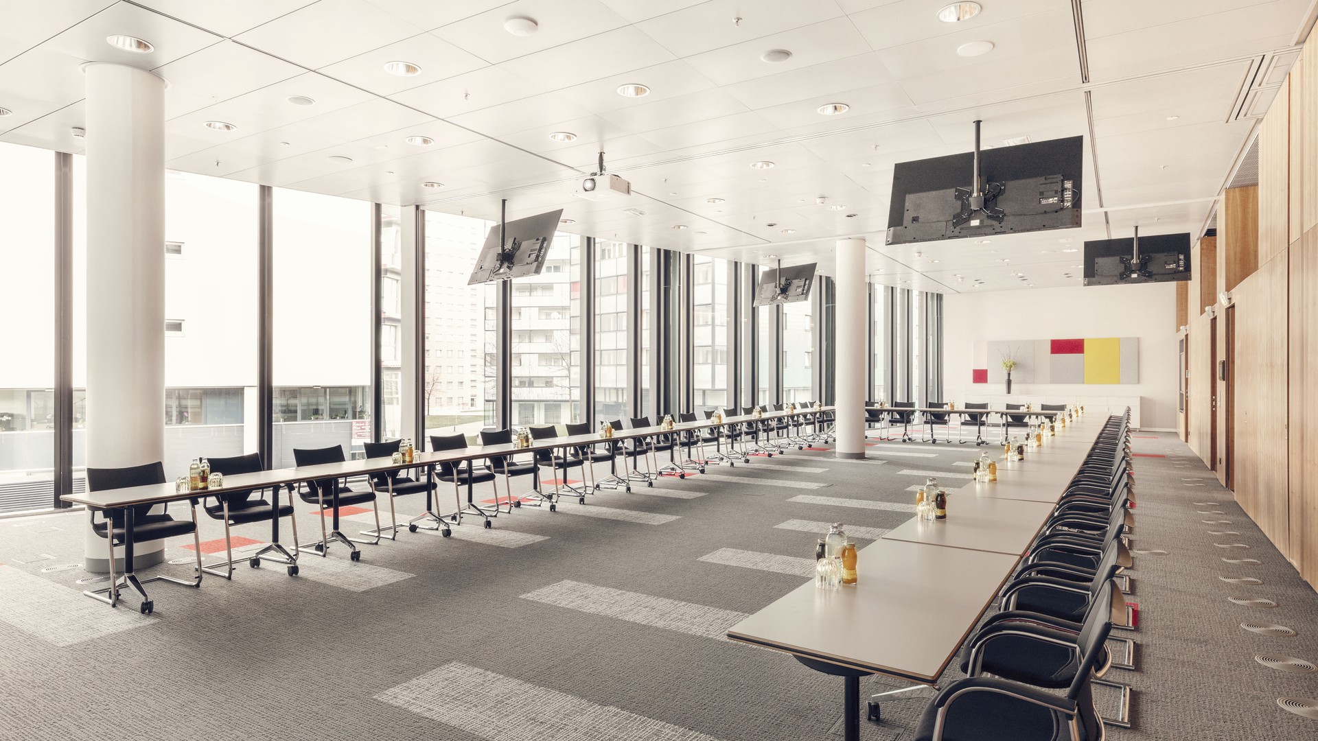 Konferenzen mit Ausblick.jpg