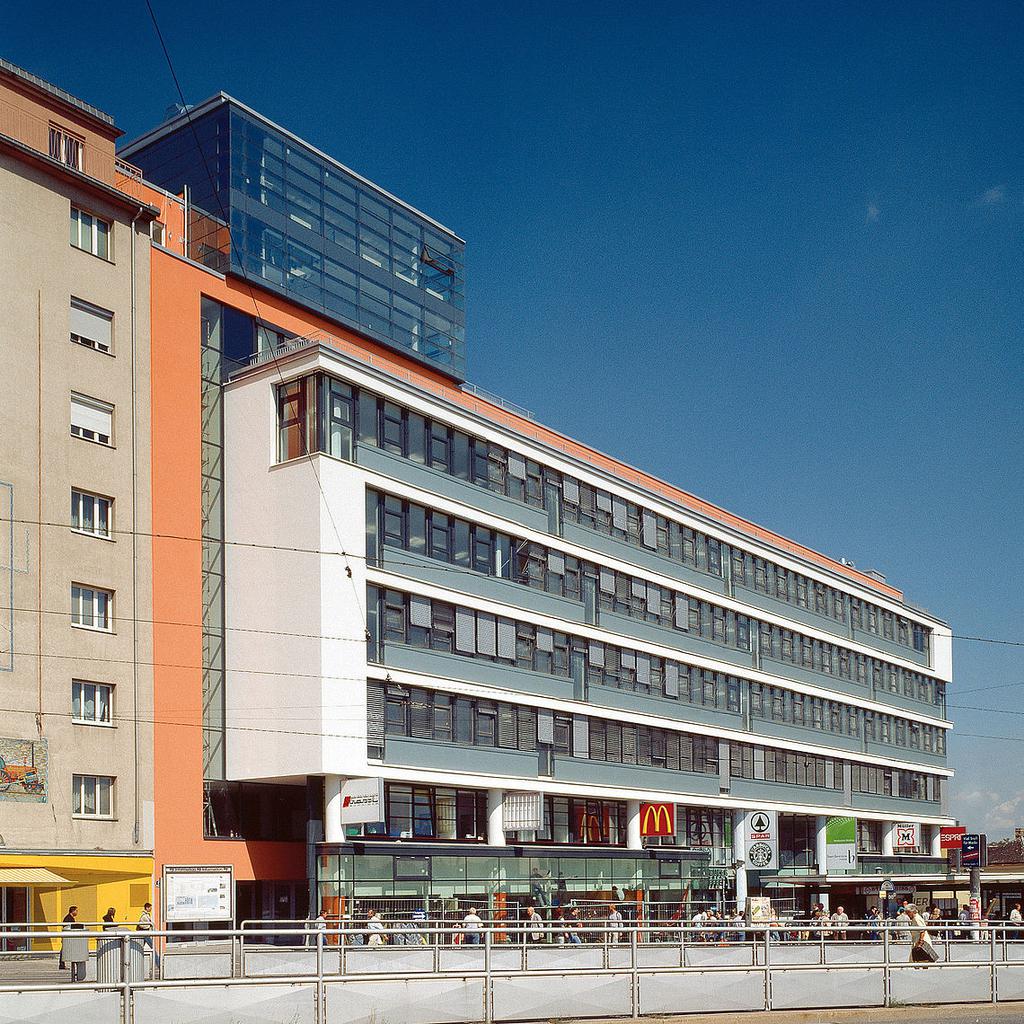 csm_Arcade-Meidling-aussen-c-Gisela-Erlacher_33ae52885d.jpg