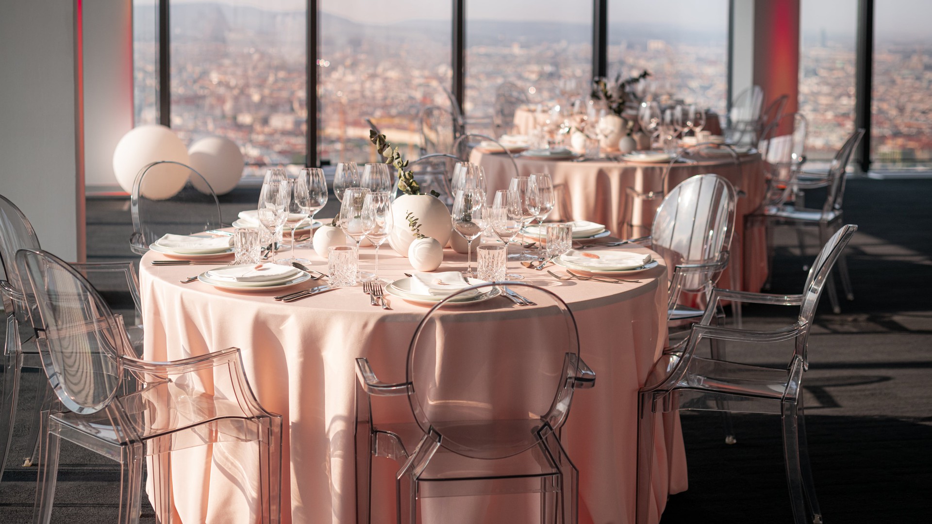 Galadinner in der Veranstaltungslocation ThirtyFive-min.jpg