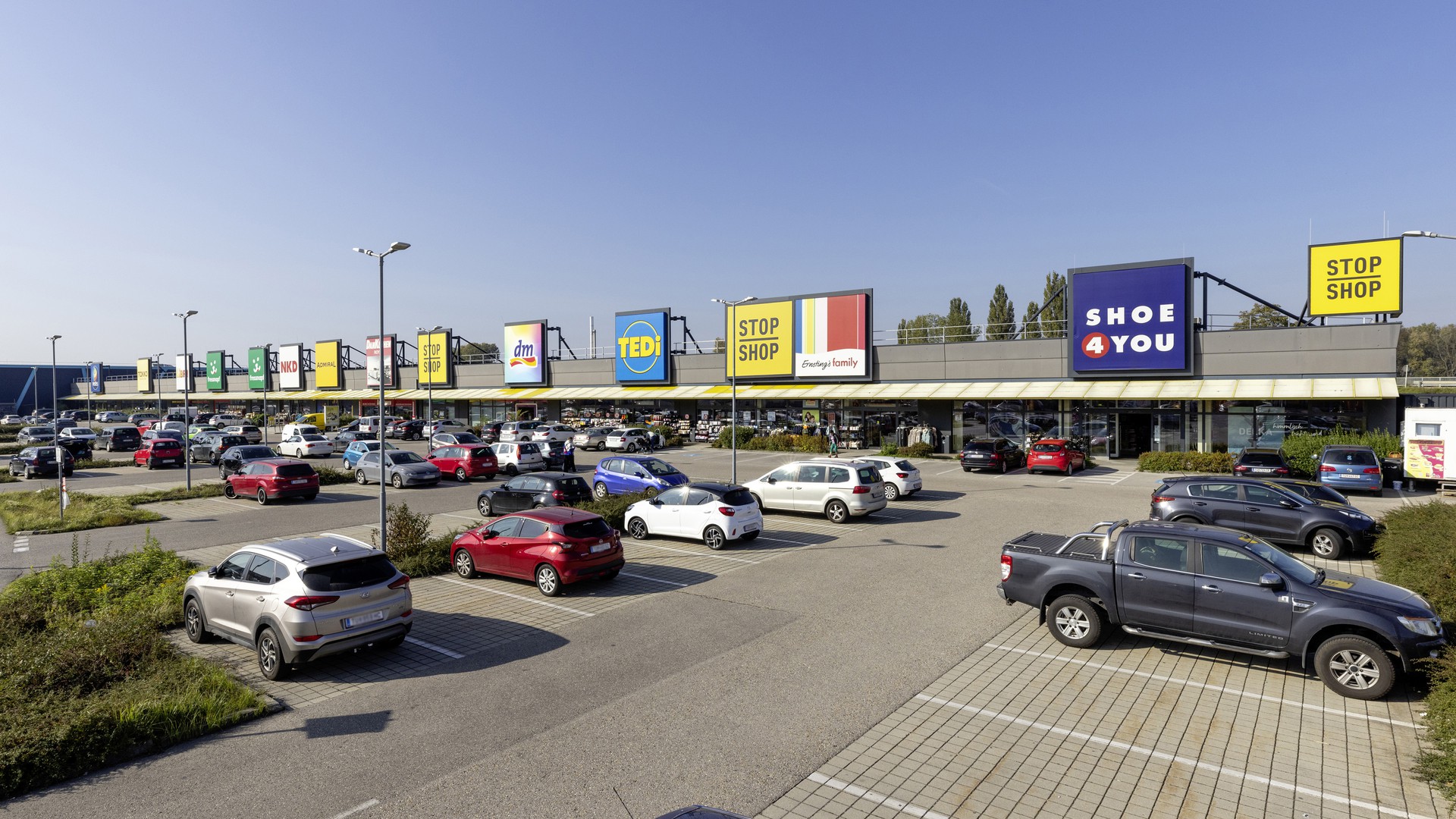 90238_Stop_Shop_Langenrohr_02.jpg