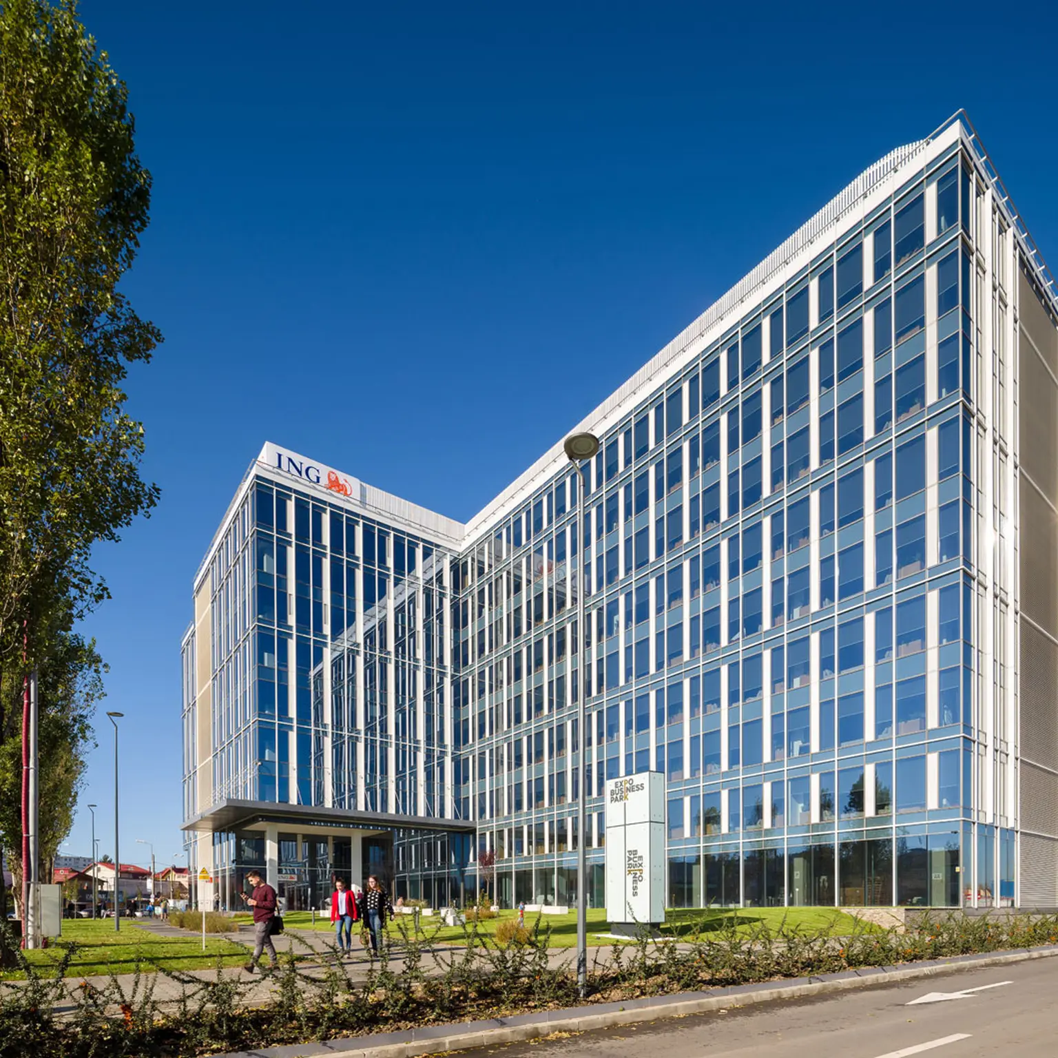 EXPO-BusinessPark-1060x1060-03-c-Dragomir-Cosmin.jpg