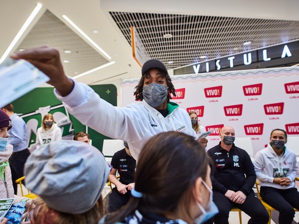 VIVO_1045_Pszczółki AZS.jpg