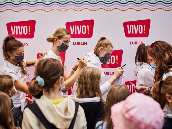 VIVO_1080_Pszczółki AZS.jpg