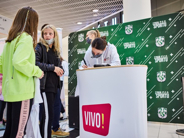 VIVO_1098_Pszczółki AZS.jpg